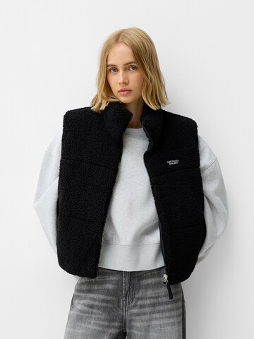 Bershka Liivi värissä musta: etupuoli