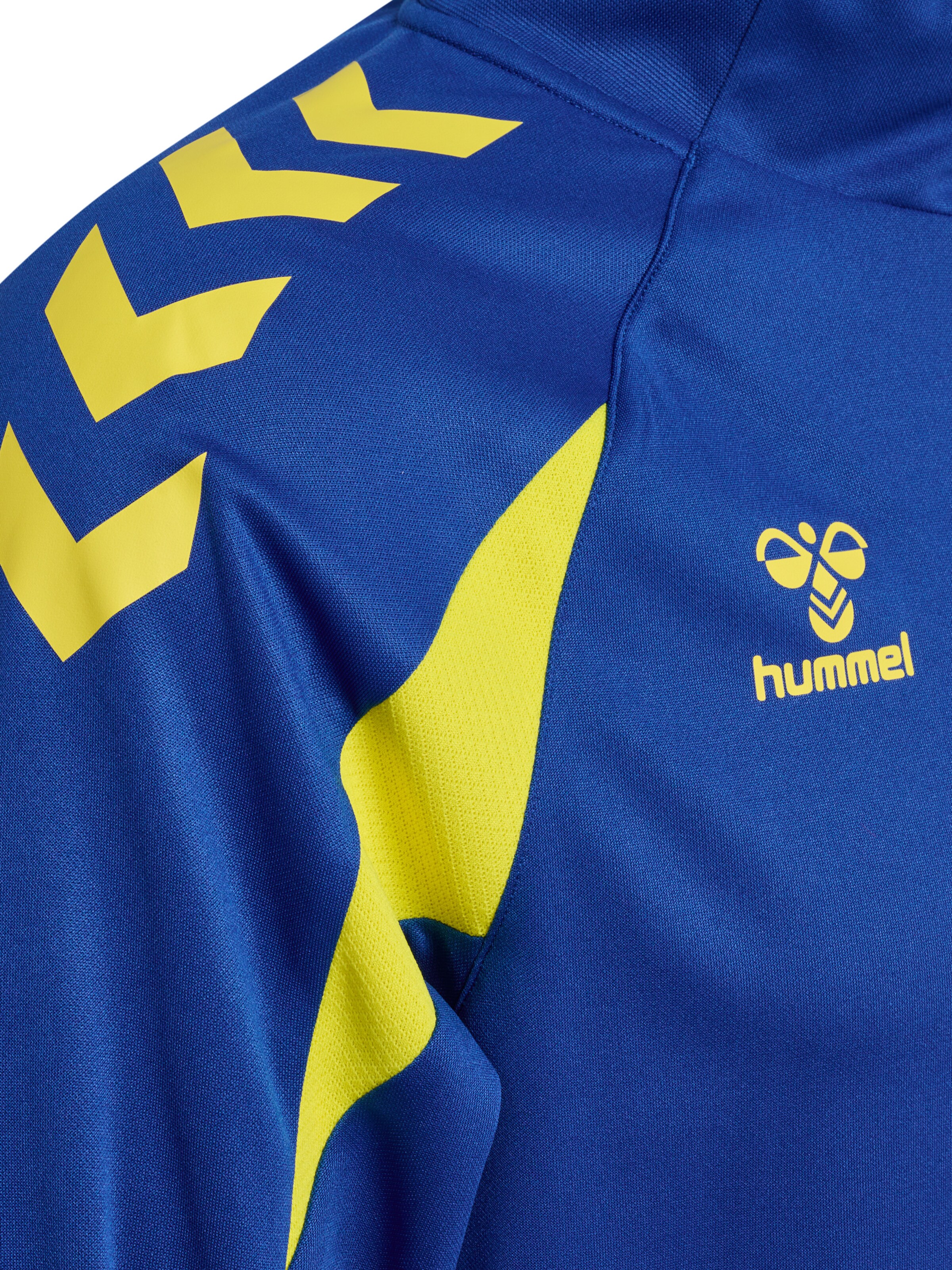 Hummel Performance shirt in Blue