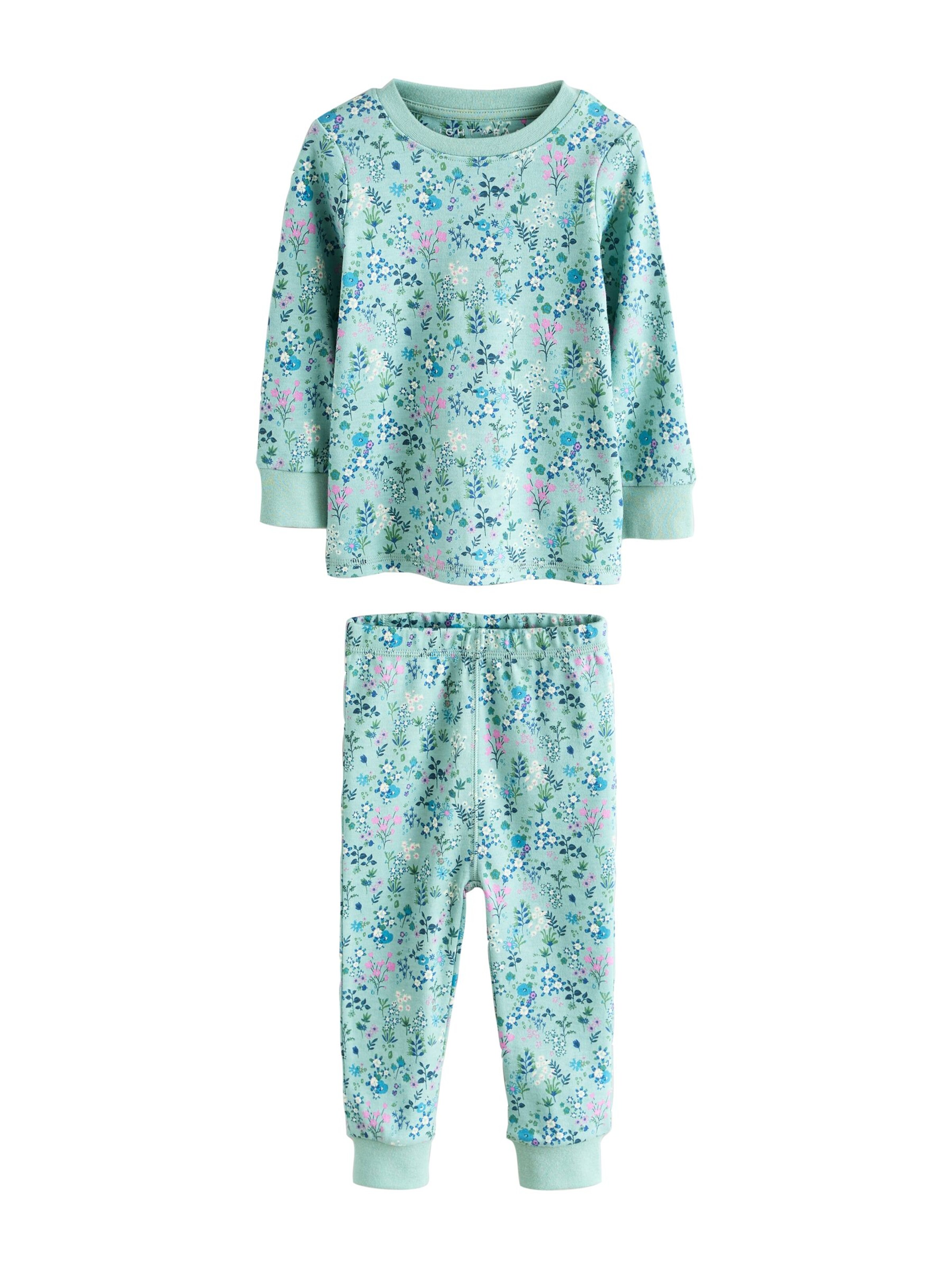 Pijamale de la Next pe verde