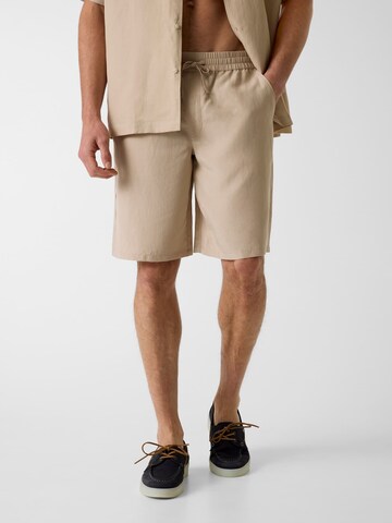 GUESS Loosefit Shorts in Beige: Vorderseite