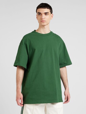 WEEKDAY Μπλουζάκι 'Great' σε πράσινο: μπροστά