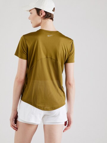 NIKE Klasický střih Funkční tričko 'Miler' – zelená