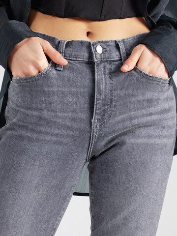 GAP Loosefit Jeans i grå