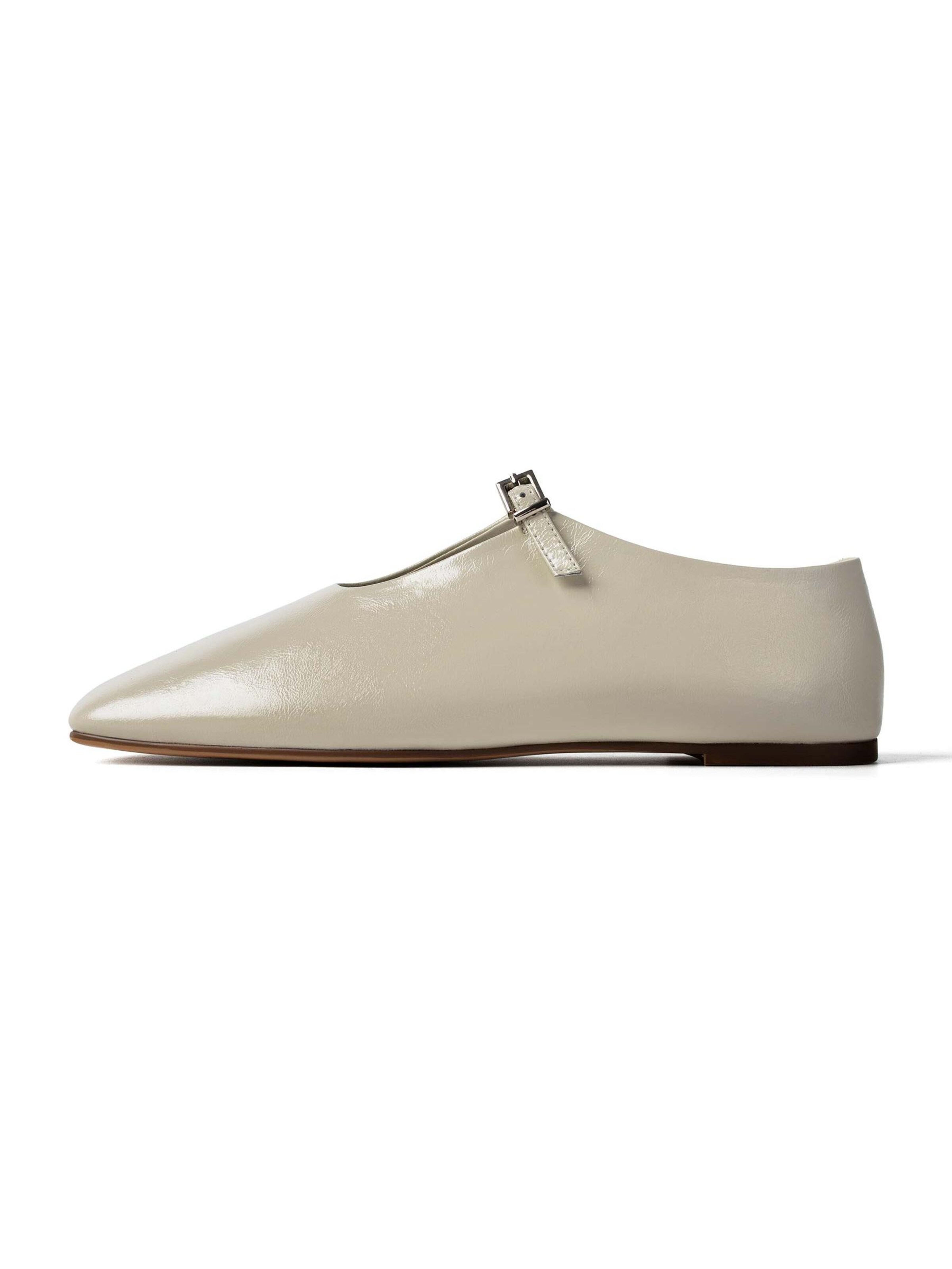 L37 HANDMADE SHOES Slip-ons 'MIDNIGHT CAROUSEL' in Beige: front