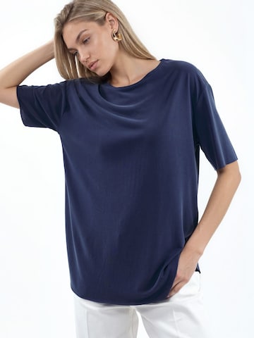 T-shirt Busem en bleu : devant