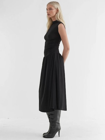 Hiccup Kleid in Schwarz