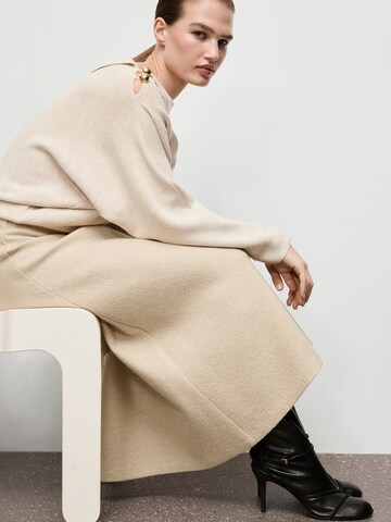 Pulover 'Twister' de la MANGO pe bej