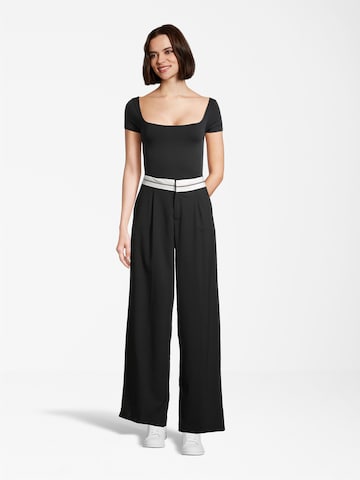 Wide leg Pantaloni cutați 'PREPPY' de la AÉROPOSTALE pe negru