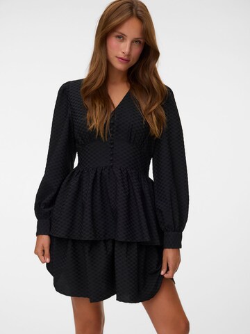 Robe 'AUGUSTA ' VERO MODA en noir : devant
