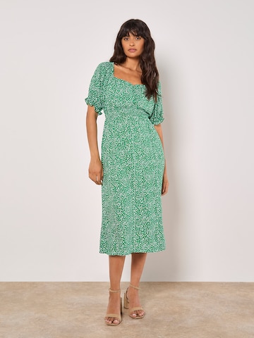 Apricot Spot Print Milkmaid Midi Dress ' ' in Grün: Vorderseite