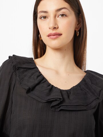 Thought Blouse 'Dianella' in Black