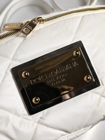 Runerstrand - Riñonera 'Dolce & Gabbana White Quilted Logo Plaque Belt Bag' en blanco