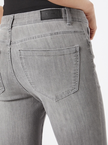 VERO MODA - Skinny Vaquero 'Tanya' en gris