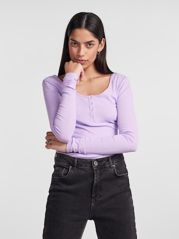 PIECES Shirt 'Kitte' in Purple: front