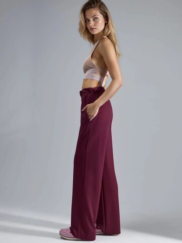 Wide leg Pantaloni di Hiccup in rosso