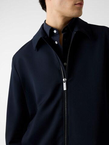 GUESS Between-Season Jacket in Blue