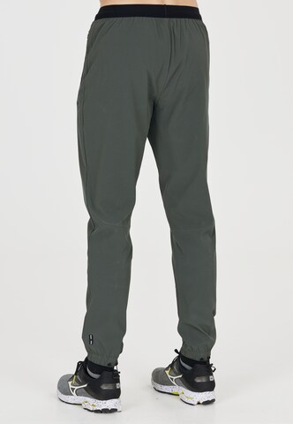 Virtus Tapered Sportbroek 'Colin' in Groen