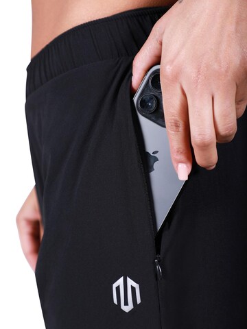 MOROTAI Slimfit Sporthose 'KANSEI' in Schwarz