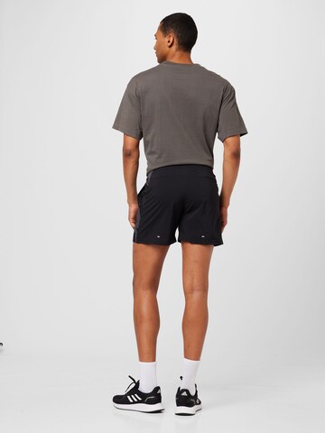 ADIDAS PERFORMANCE Regular Sportshorts 'Own The Run Seasonal' in Schwarz