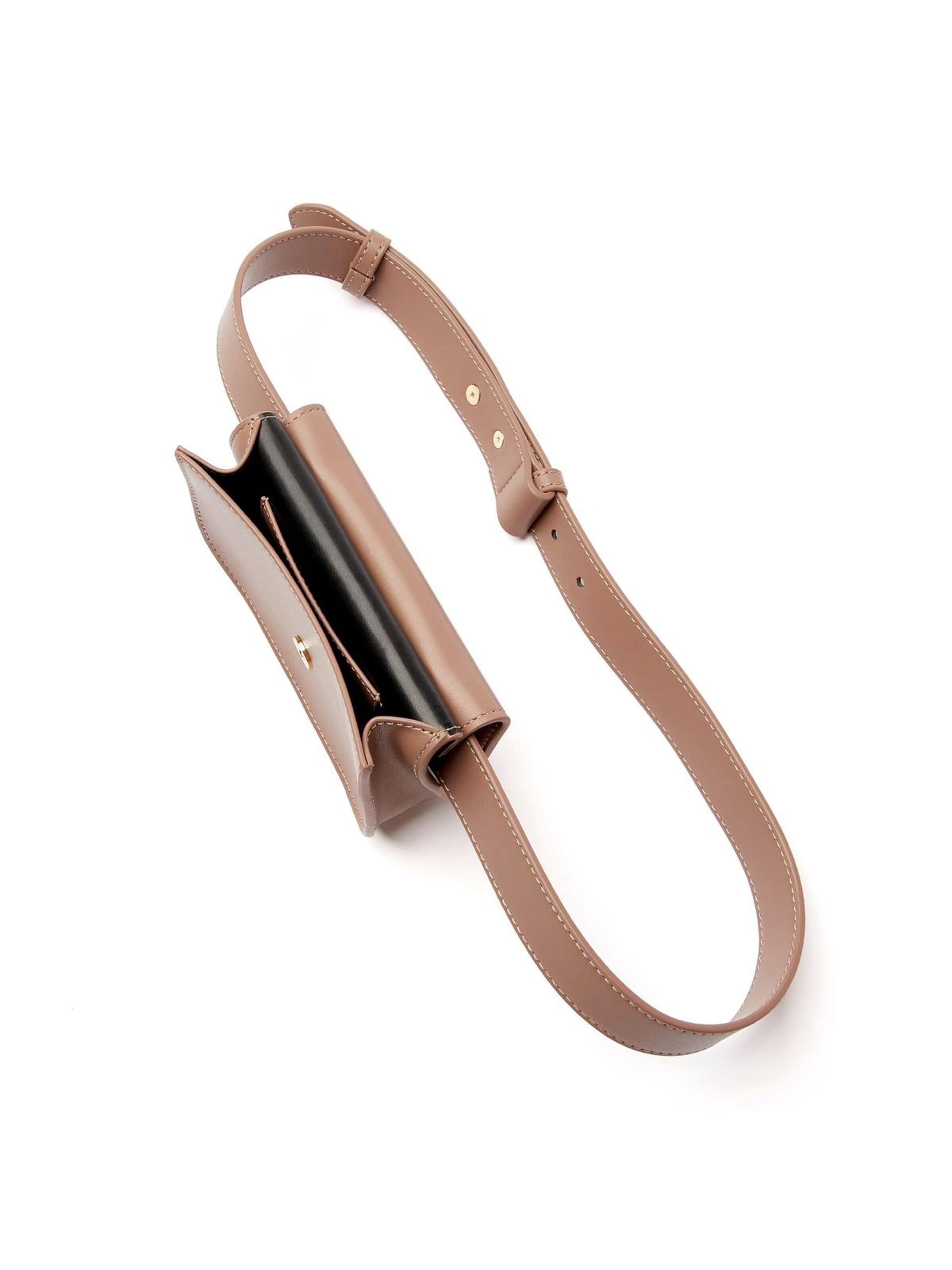 Cacharel Pouch in Brown
