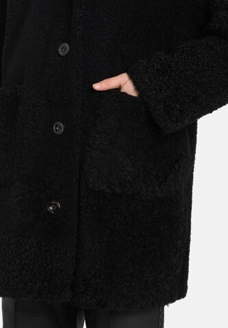 Werner Christ Winter Coat 'Magdalena' in Black