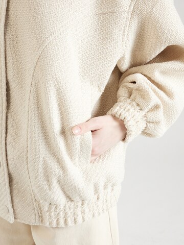 YAS Between-Season Jacket 'BEA' in Beige