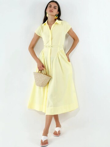 Busem Dress 'Midi' in Yellow: front