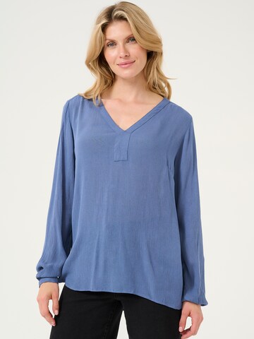 Kaffe Blouse in Blue: front