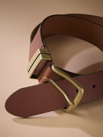 Next Ζώνη σε καφέ