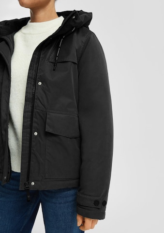 QS Between-season jacket in Black