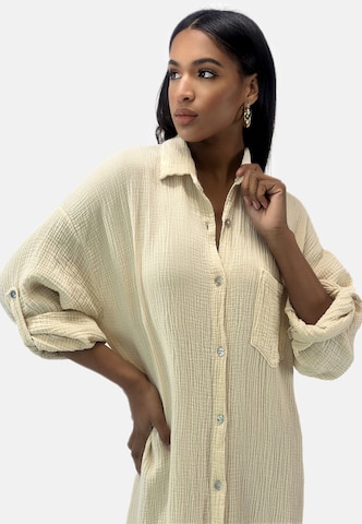Abito camicia di Elara in beige