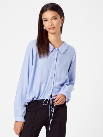 Camicia da donna 'RAYSON' di PIECES in blu: frontale