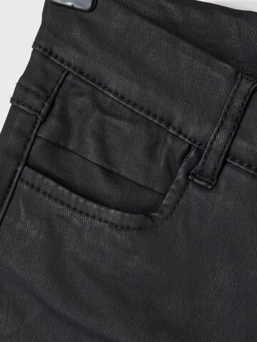 LMTD Skinny Jeans in Schwarz