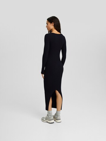 Bershka Kleid in Schwarz