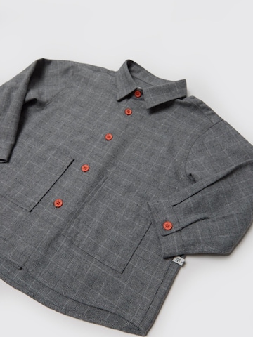 Maru + Bo Shirts 'CHECKED SHIRT WITH POCKETS' i grå