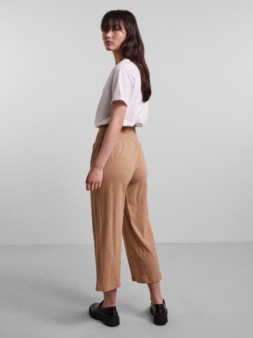 PIECES Loose fit Trousers 'LEAFY' in Brown