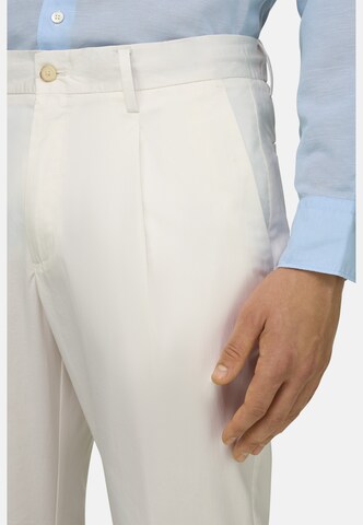 Boggi Milano Слим фит Панталон Chino в бежово