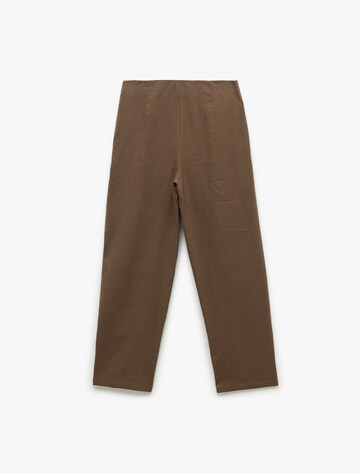Koton Loose fit Pleat-front trousers in Brown