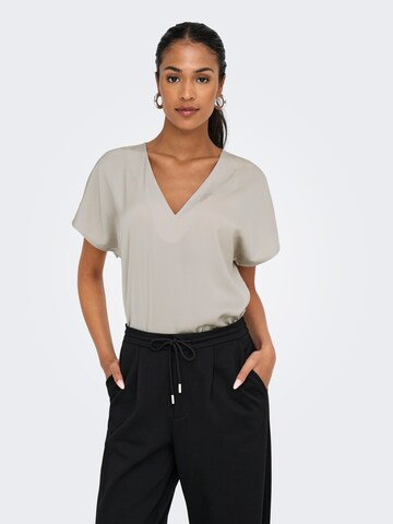 ONLY Shirt in White: front