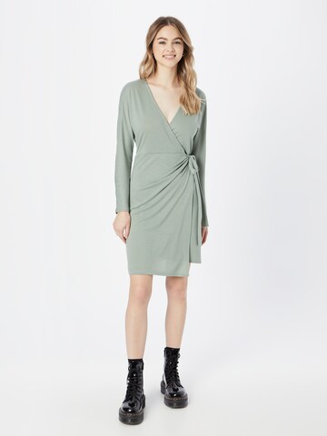 Robe 'Josephina' ABOUT YOU en vert : devant