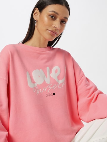 HUGO - Sweatshirt 'Doccia' em rosa