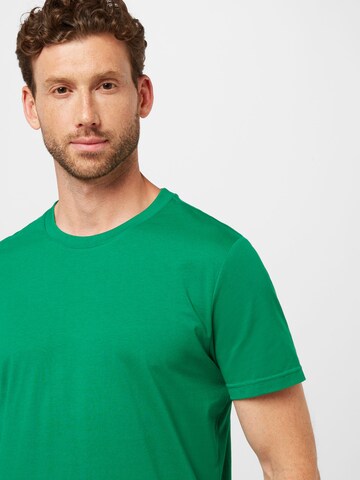 Tricou de la ESPRIT pe verde