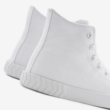 LASCANA High-Top Sneakers in White