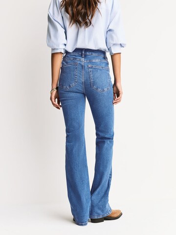 Next Bootcut Jeans in Blau