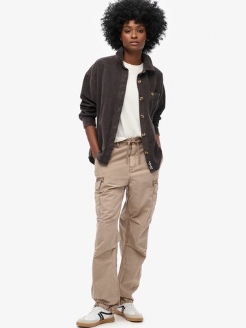 Superdry Loosefit Cargobroek in Beige