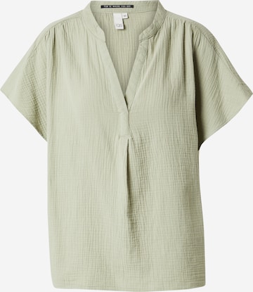 QS - Blusa en verde: frente