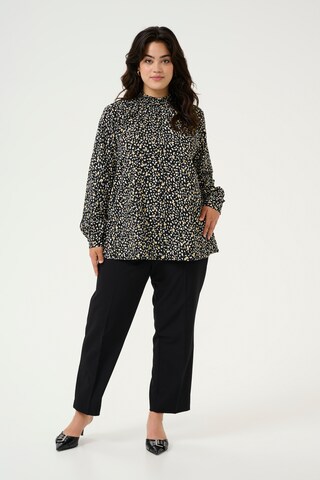 KAFFE CURVE Blouse 'Malena' in Zwart
