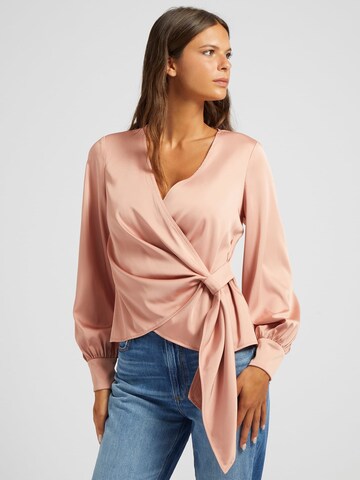 Bluză de la GUESS pe roz: față