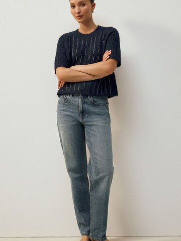 Next Pulóver - kék