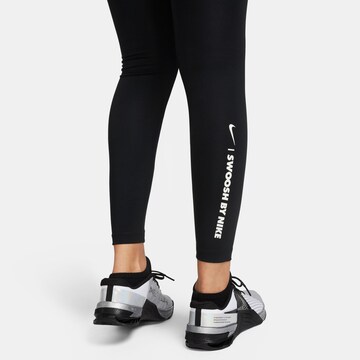 NIKE Skinny Sporthose 'One' in Schwarz